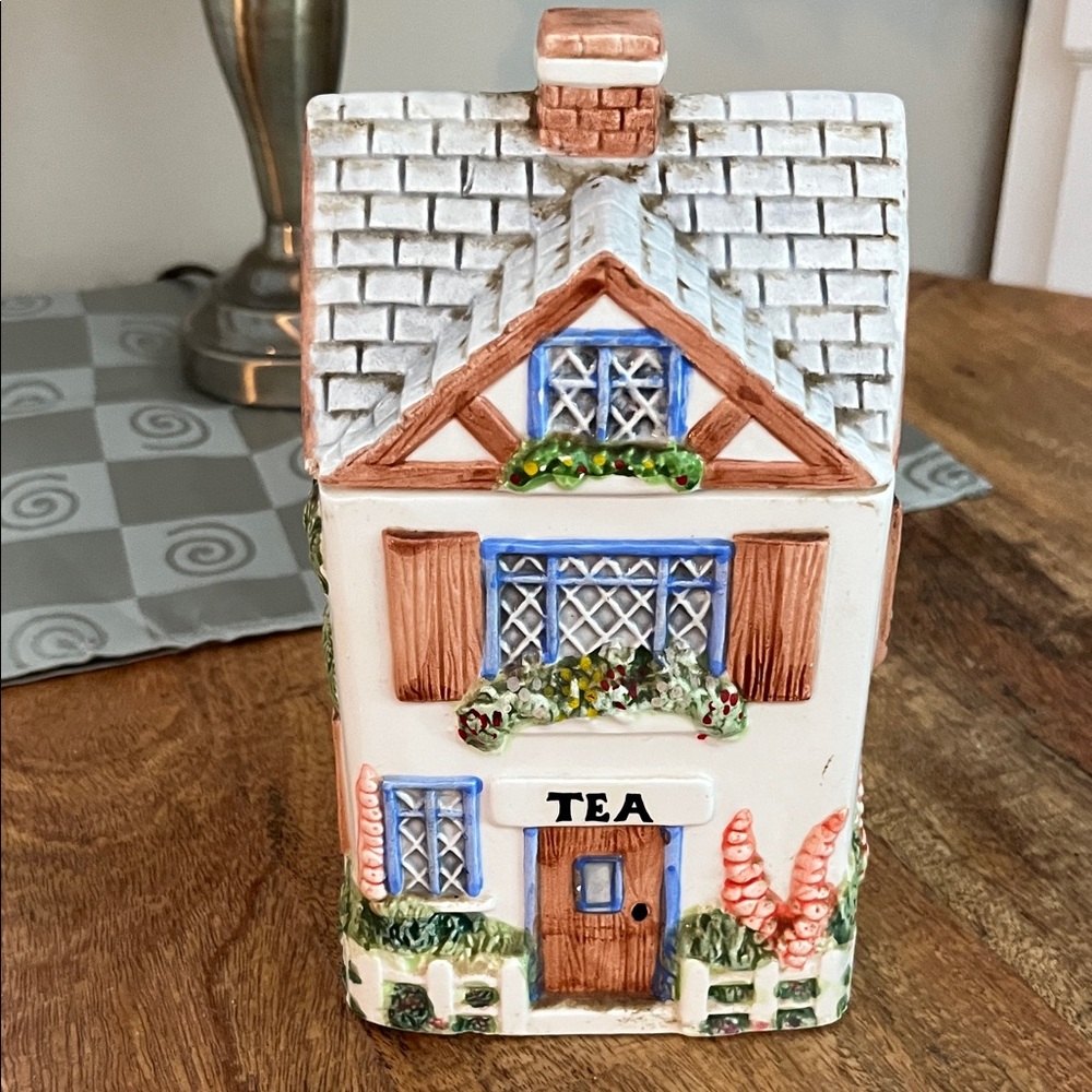 Charming Ceramic  Novelty Tea House Canister